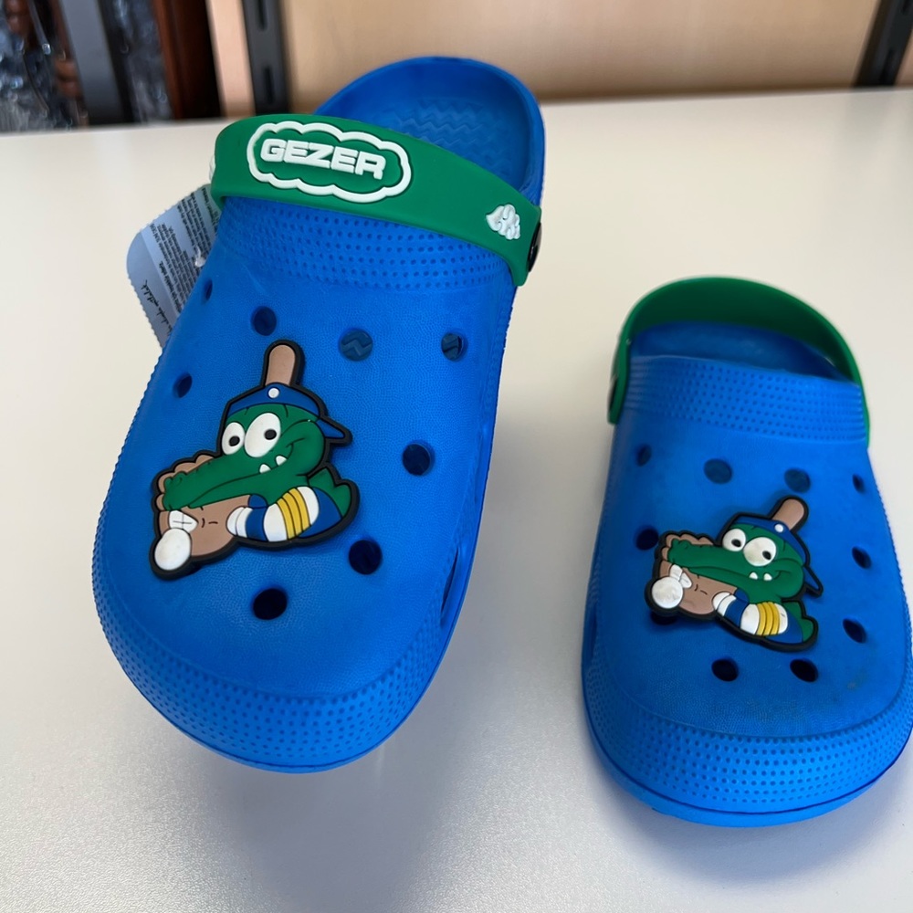 Kids Crocs - Picture 4 of 9